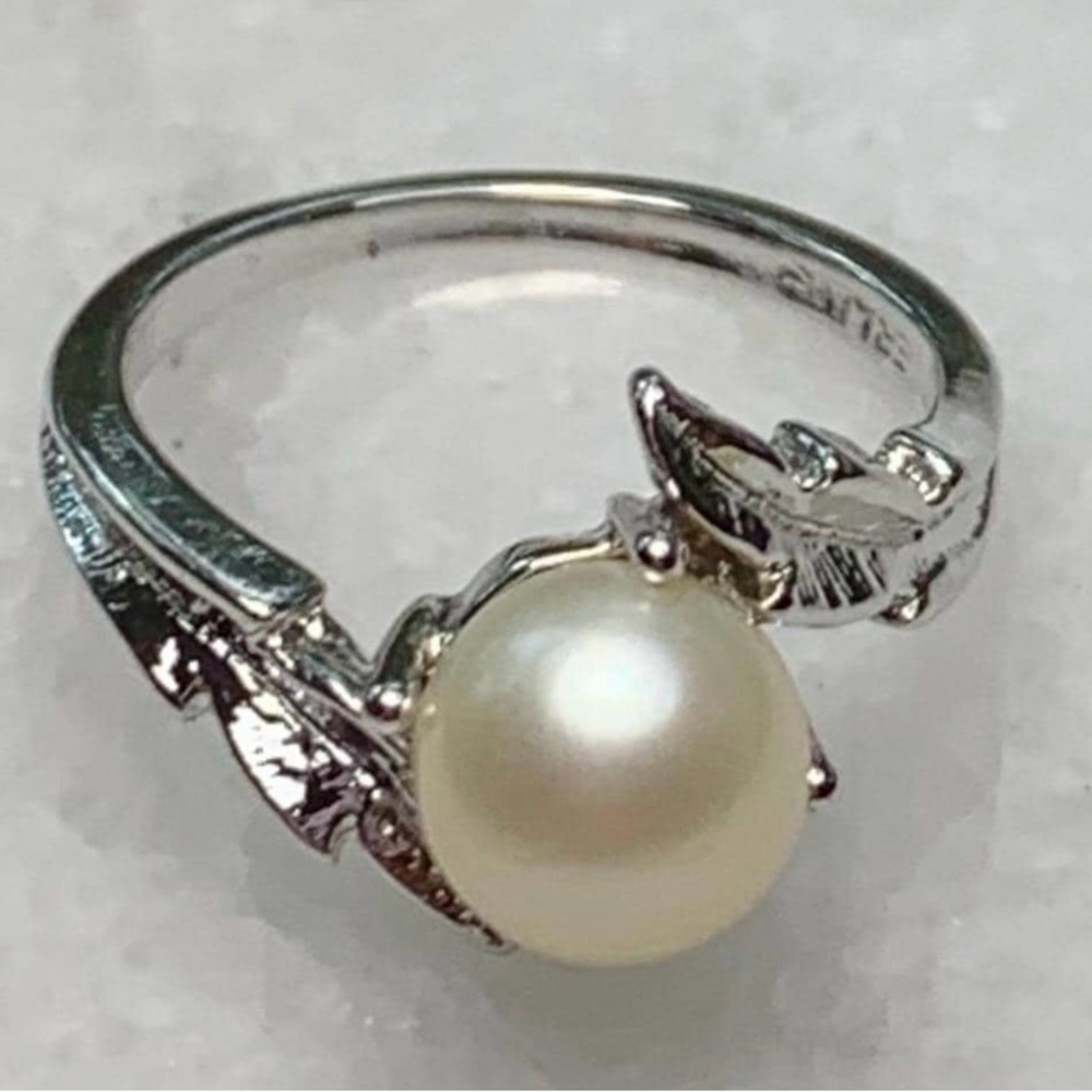 Vintage Sterling Silver Pearl Ring | Leaf Design Mid-Century Jewelry Size 4.75